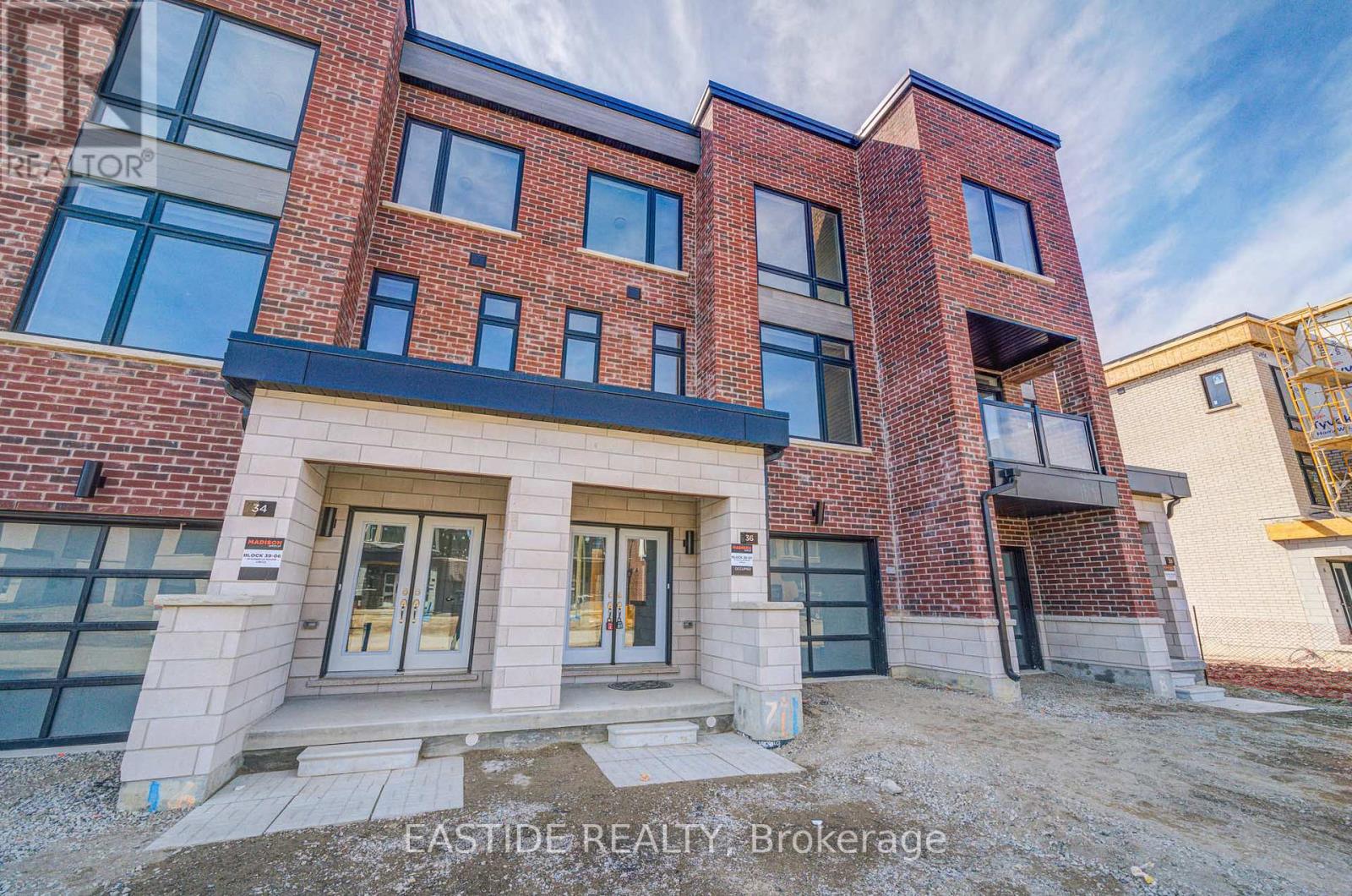 36 Danielle Moore Circle, Toronto, Ontario  M1P 2S7 - Photo 4 - E13038938