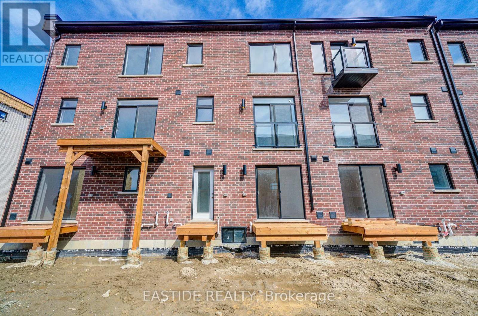 36 Danielle Moore Circle, Toronto, Ontario  M1P 2S7 - Photo 45 - E13038938