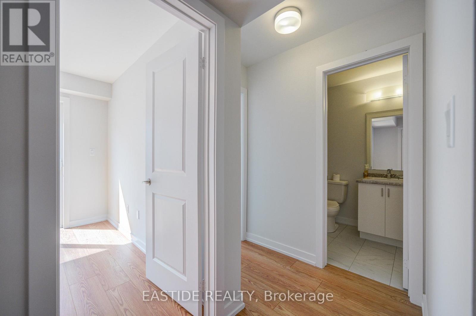 36 Danielle Moore Circle, Toronto, Ontario  M1P 2S7 - Photo 8 - E13038938