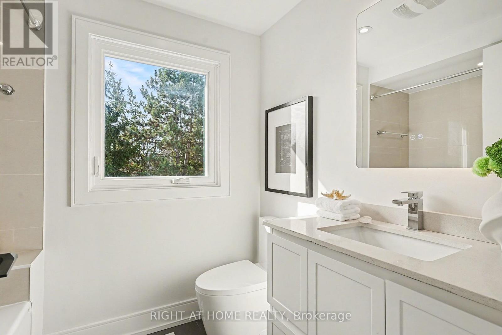 19 Lang Road, Markham, Ontario  L3T 7E8 - Photo 16 - N13038918