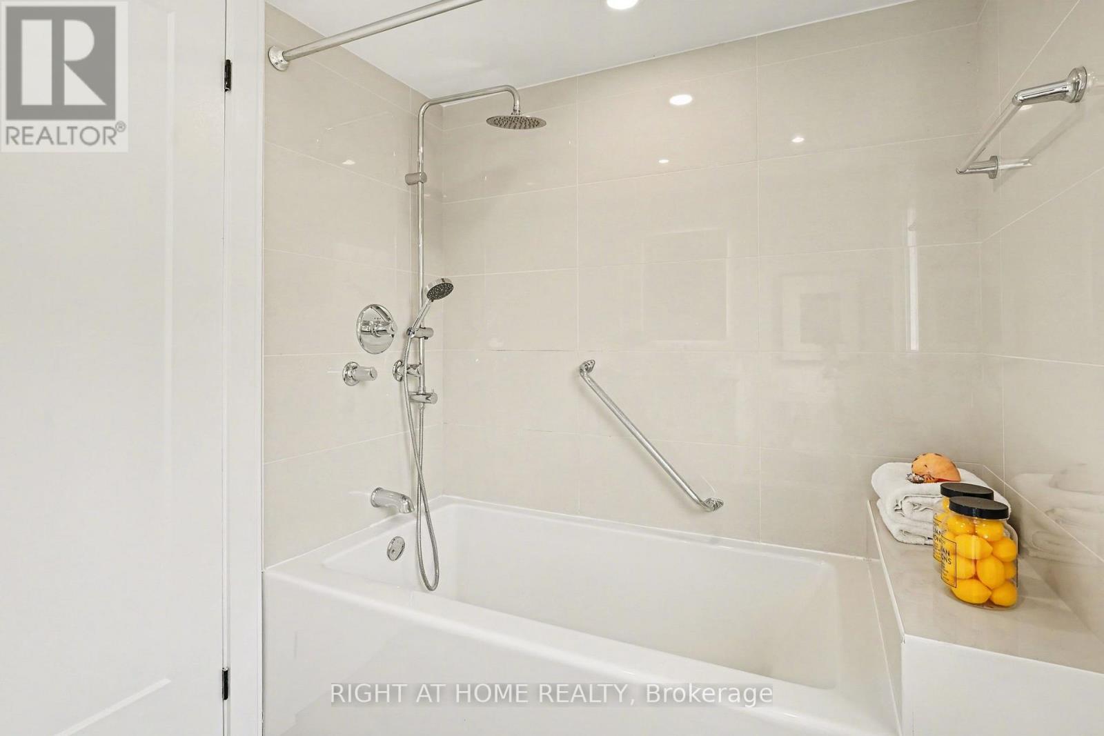 19 Lang Road, Markham, Ontario  L3T 7E8 - Photo 17 - N13038918