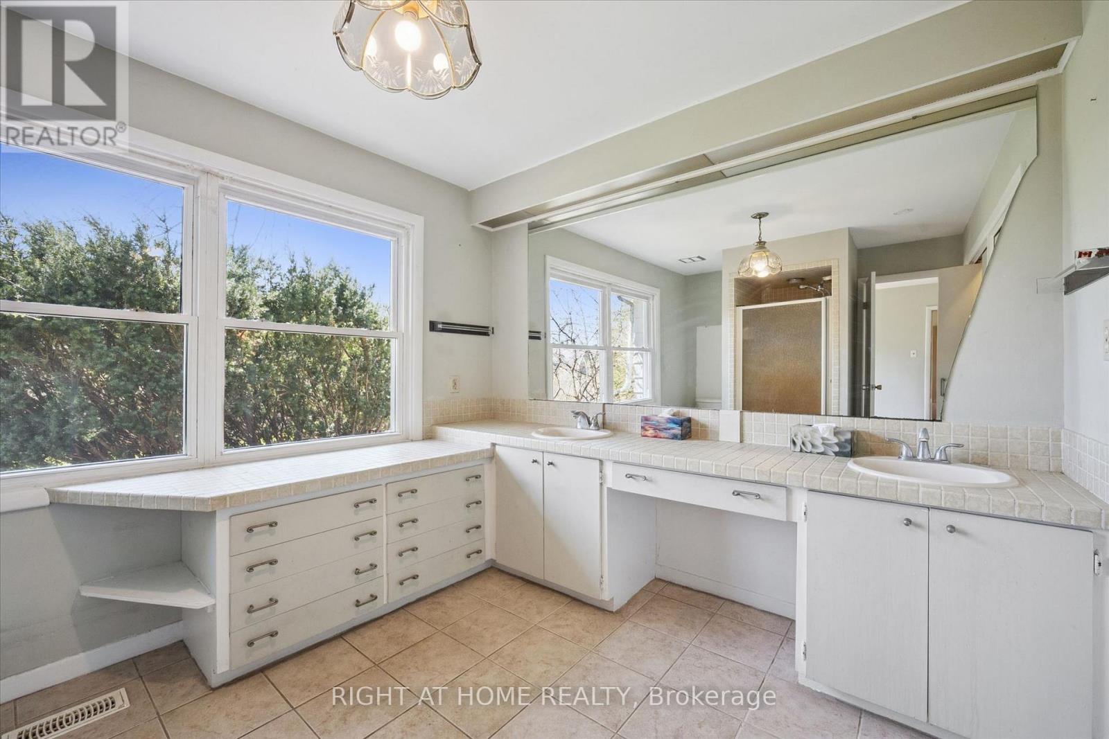 5156 Appleby Line, Burlington, Ontario  L7M 0P5 - Photo 19 - W13038900