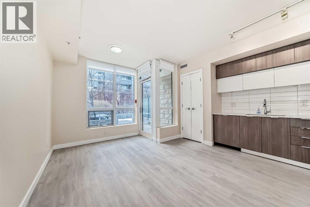 110, 51 Waterfront Mews Sw, Calgary, Alberta  T2P 0X3 - Photo 11 - A2300672