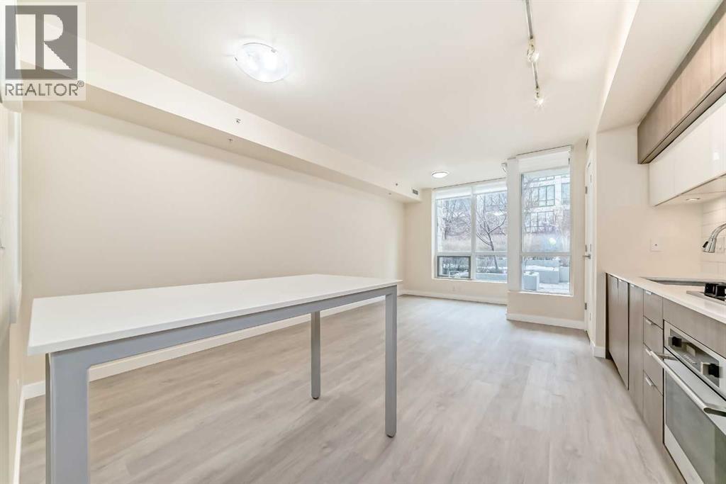 110, 51 Waterfront Mews Sw, Calgary, Alberta  T2P 0X3 - Photo 8 - A2300672