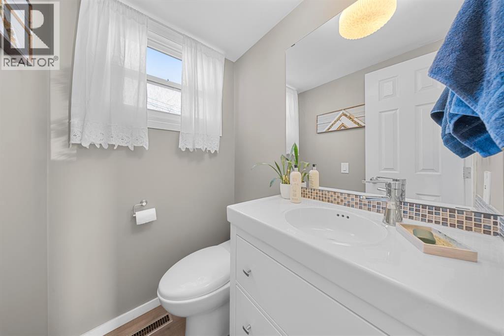 128 Allandale Close Se, Calgary, Alberta  T2H 1V9 - Photo 12 - A2303741