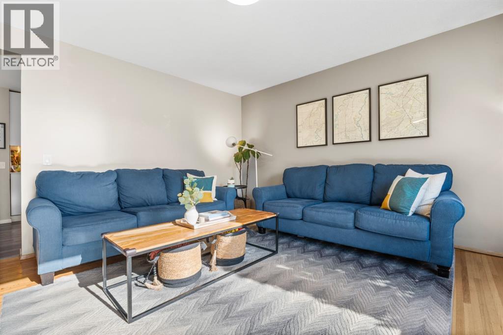 128 Allandale Close Se, Calgary, Alberta  T2H 1V9 - Photo 5 - A2303741