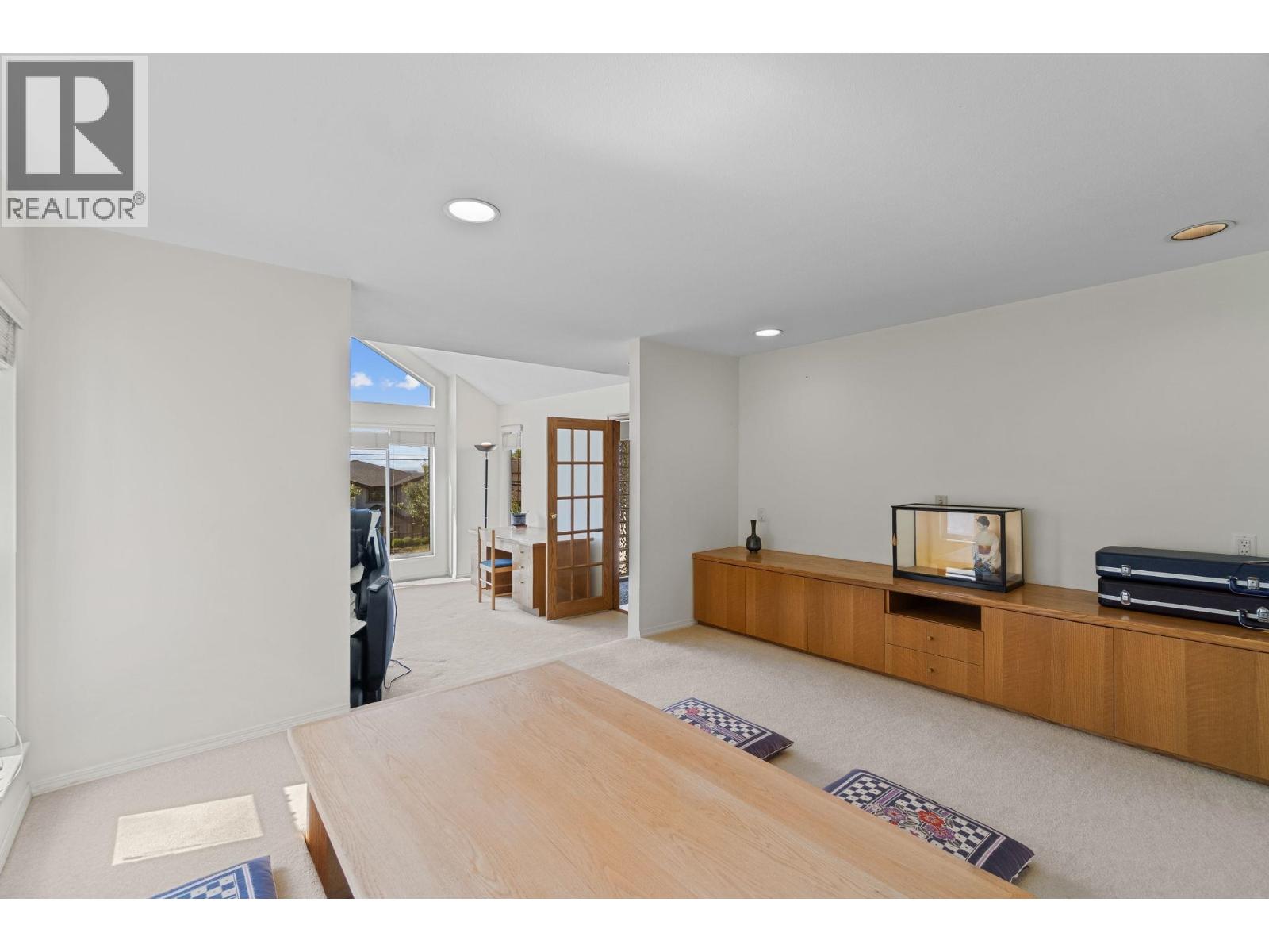 5275 Mckee Street, Burnaby, British Columbia  V5J 2T7 - Photo 6 - R3112586