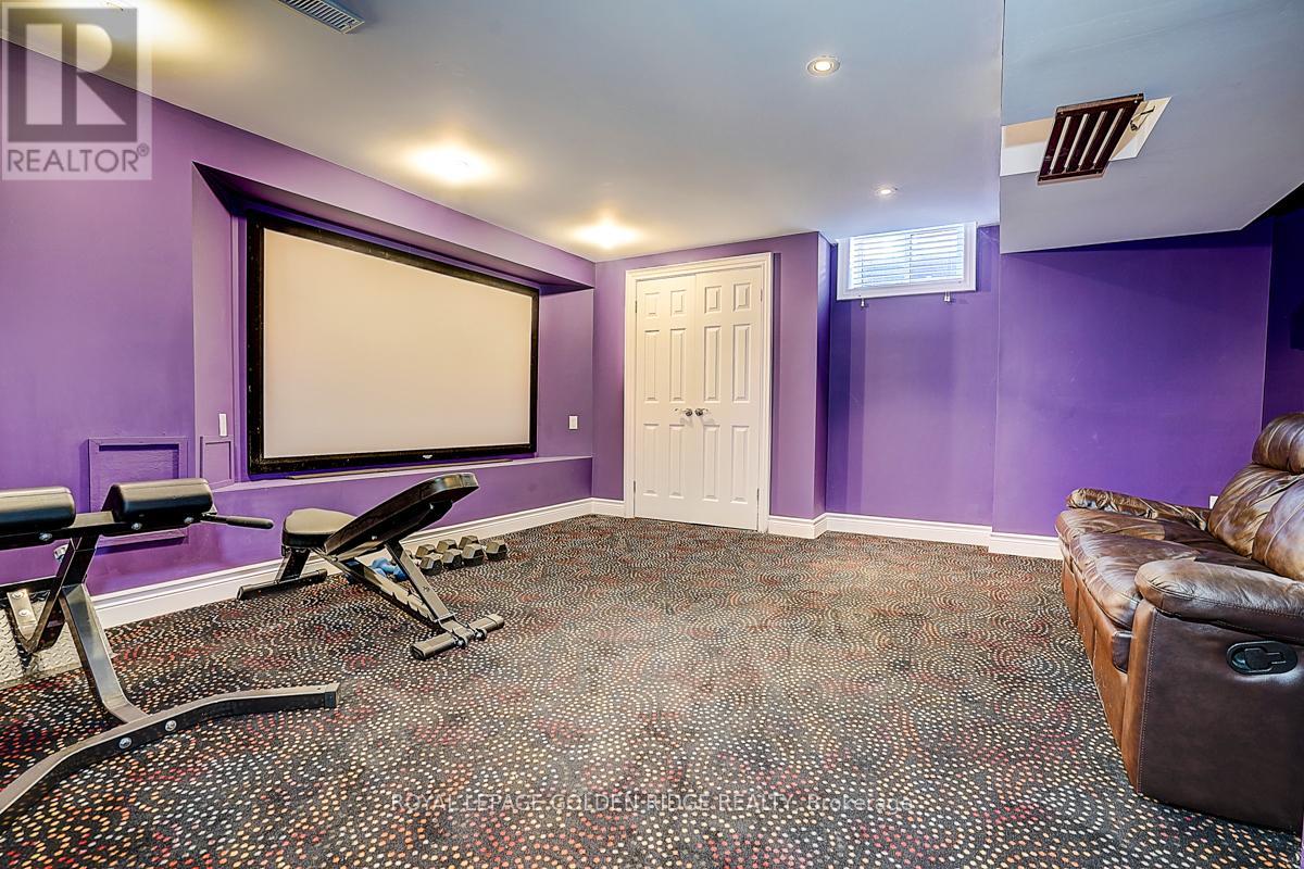 725 Exceller Circle, Newmarket, Ontario  L3X 1P4 - Photo 38 - N13038956