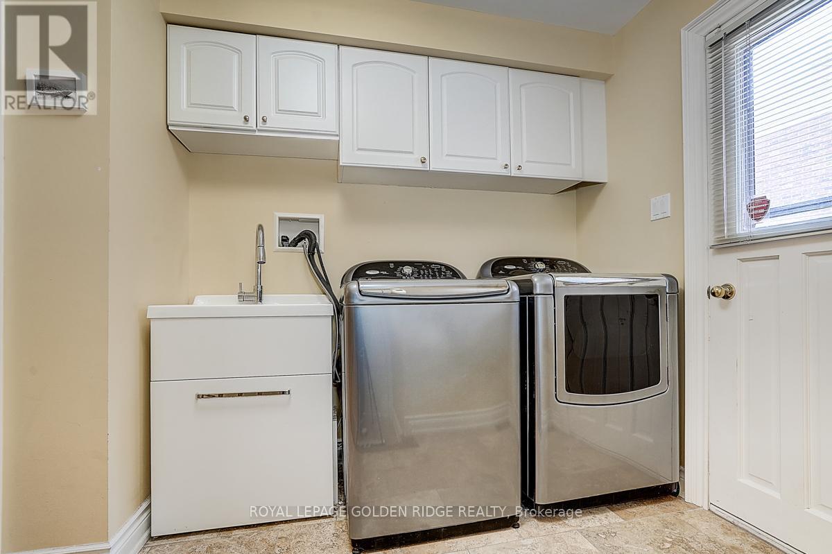 725 Exceller Circle, Newmarket, Ontario  L3X 1P4 - Photo 41 - N13038956