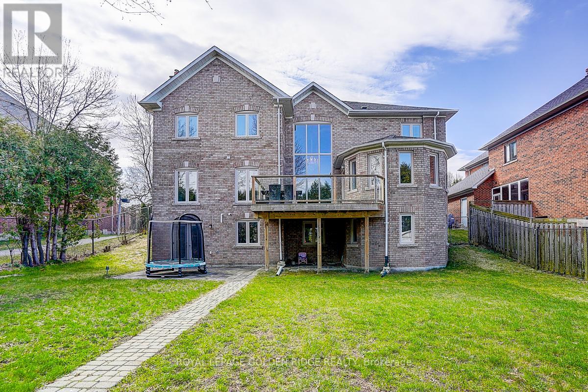 725 Exceller Circle, Newmarket, Ontario  L3X 1P4 - Photo 42 - N13038956