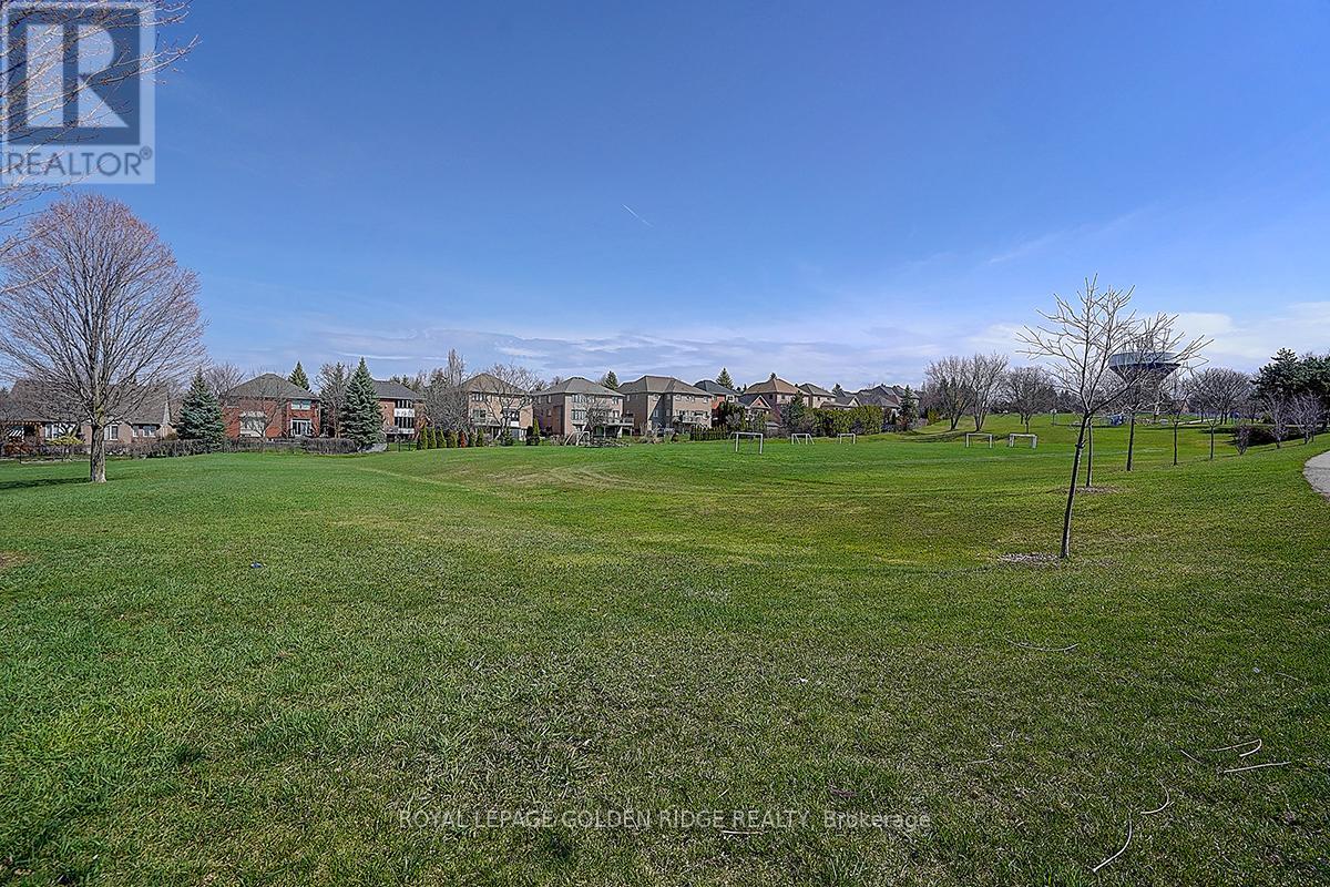 725 Exceller Circle, Newmarket, Ontario  L3X 1P4 - Photo 46 - N13038956