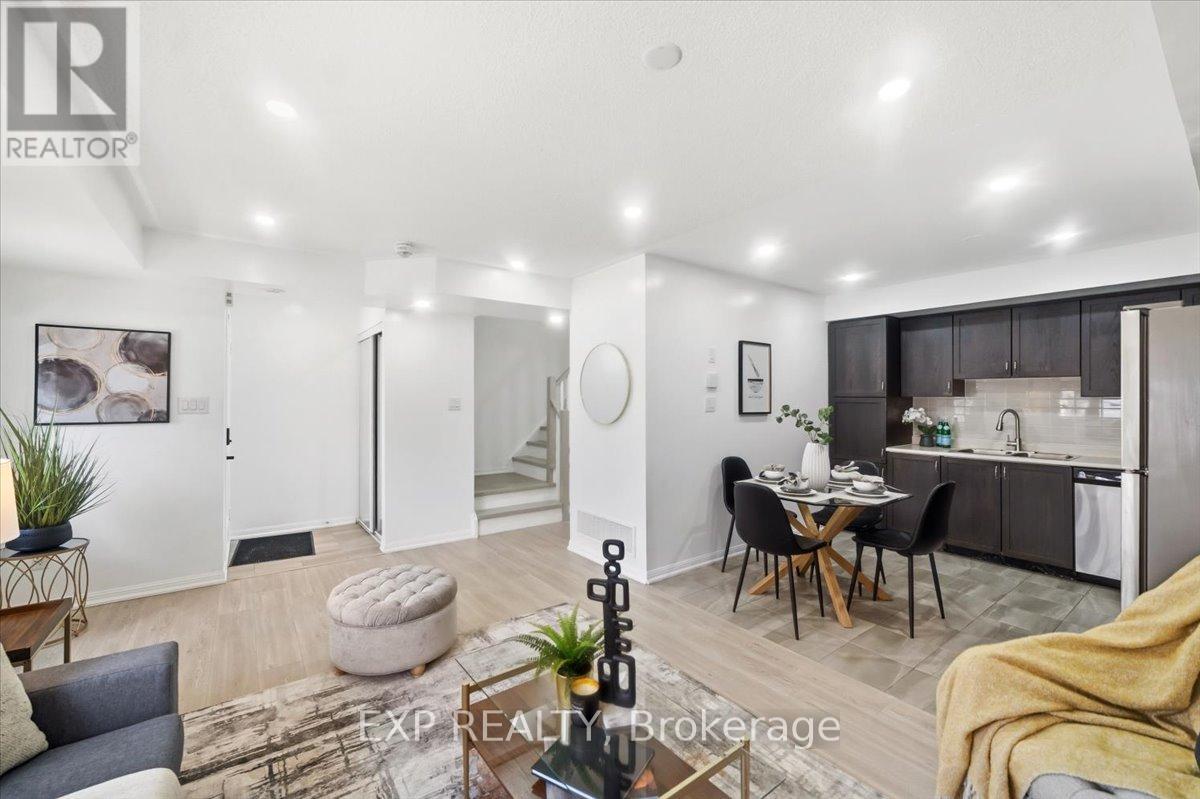 55 - 250 Sunny Meadow Boulevard, Brampton, Ontario  L6R 3Y6 - Photo 3 - W13038978