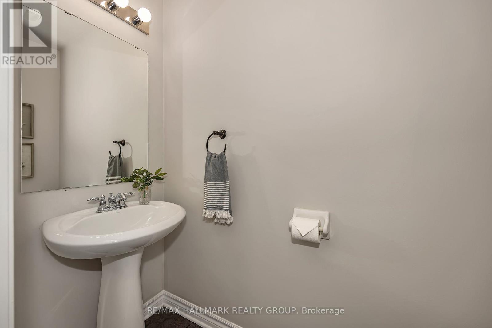 618 Martinique Lane, Ottawa, Ontario  K2S 0L9 - Photo 10 - X13038872