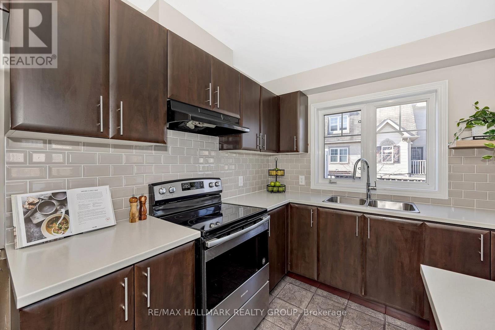 618 Martinique Lane, Ottawa, Ontario  K2S 0L9 - Photo 18 - X13038872