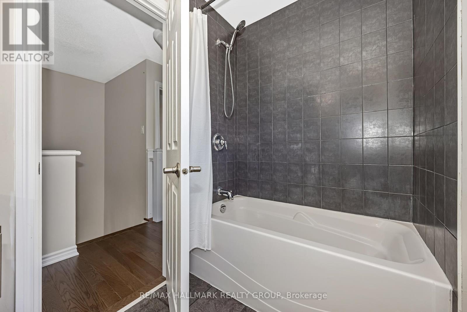 618 Martinique Lane, Ottawa, Ontario  K2S 0L9 - Photo 34 - X13038872