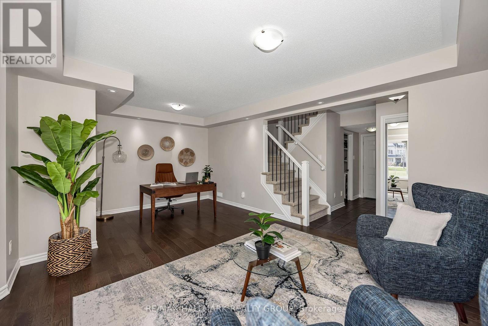 618 Martinique Lane, Ottawa, Ontario  K2S 0L9 - Photo 6 - X13038872