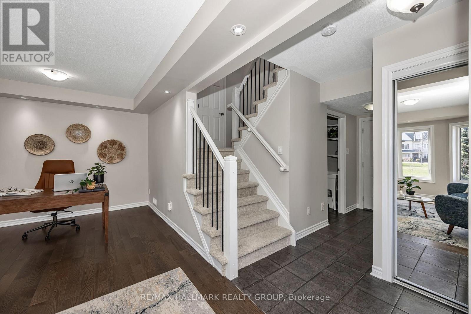 618 Martinique Lane, Ottawa, Ontario  K2S 0L9 - Photo 8 - X13038872