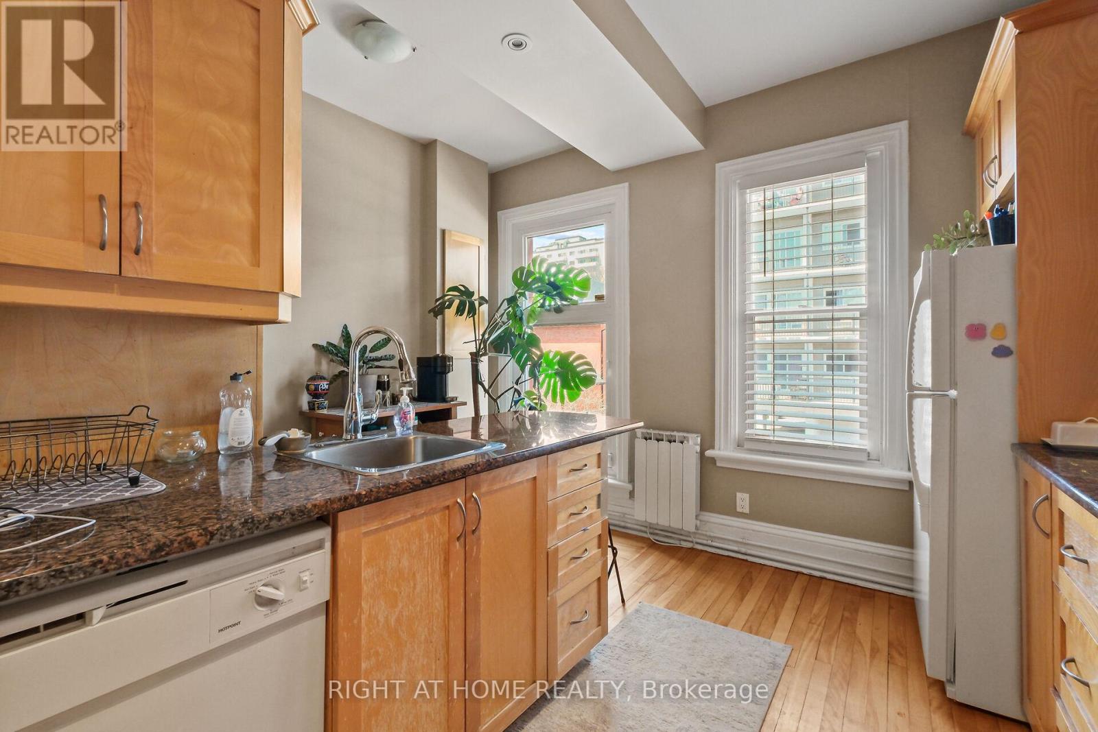 93 Gilmour Street, Ottawa, Ontario  K2P 0N5 - Photo 7 - X13038902