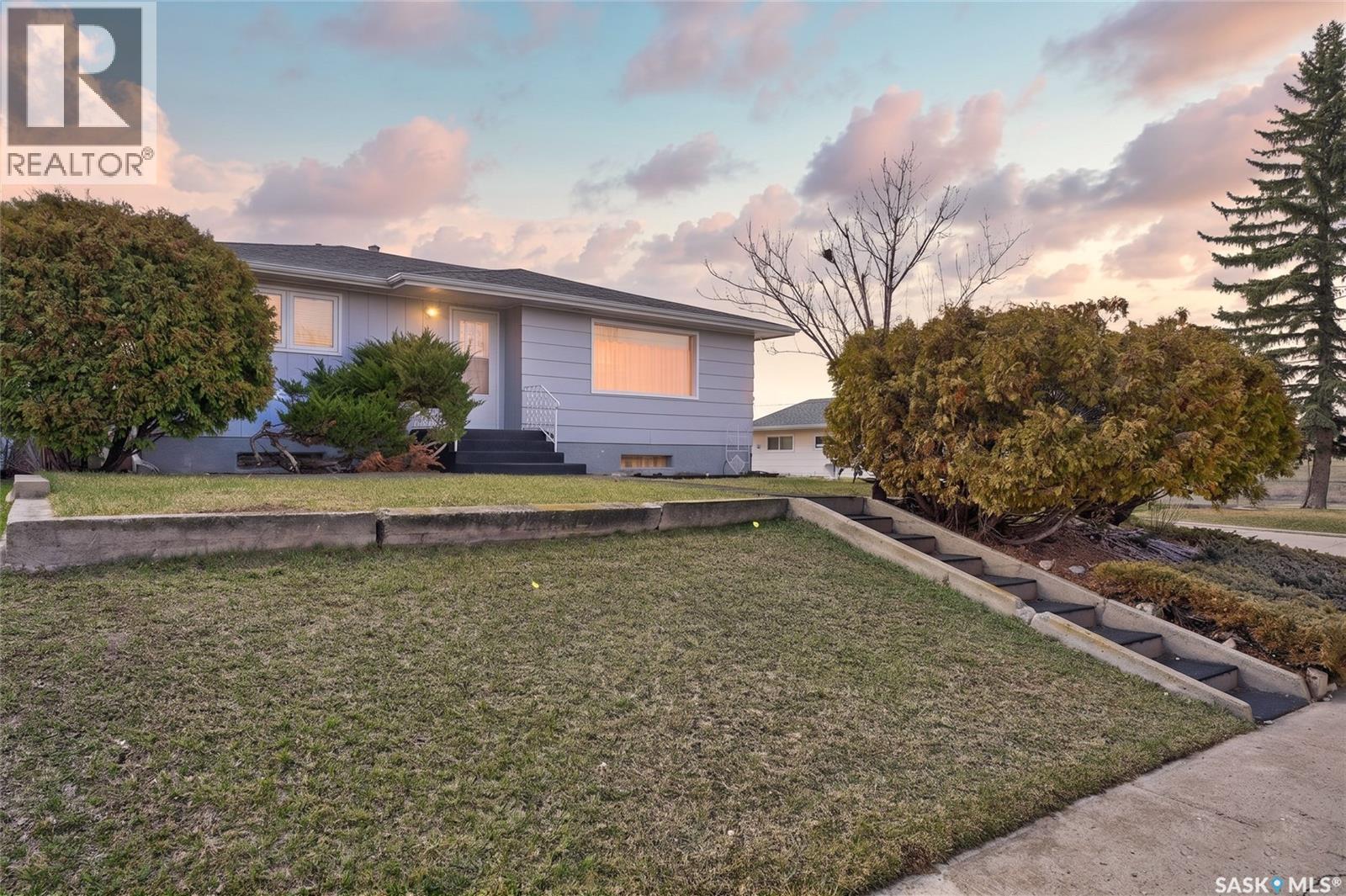 1320 Grafton AVENUE, Moose Jaw, Saskatchewan