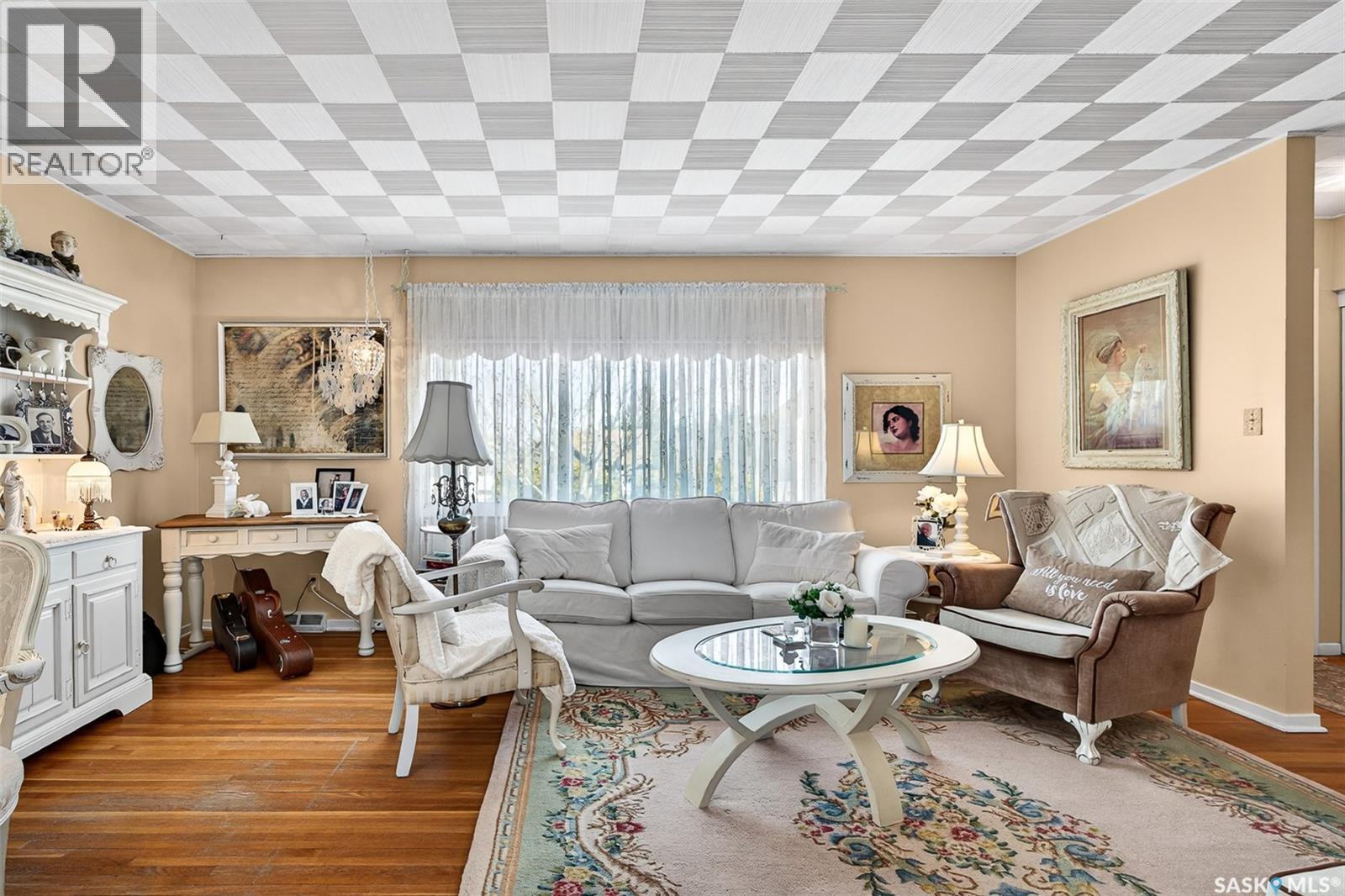 1320 Grafton Avenue, Moose Jaw, Saskatchewan  S6H 3S8 - Photo 4 - SK033830