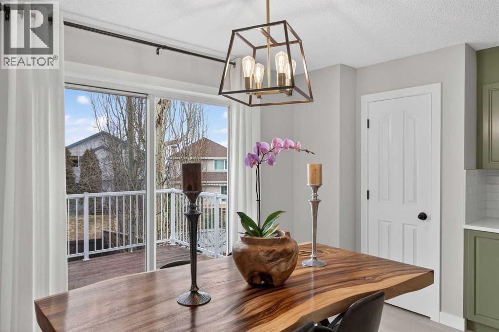 10 Somerglen Crescent Sw, Calgary, Alberta  T2Y 3L6 - Photo 10 - A2302628