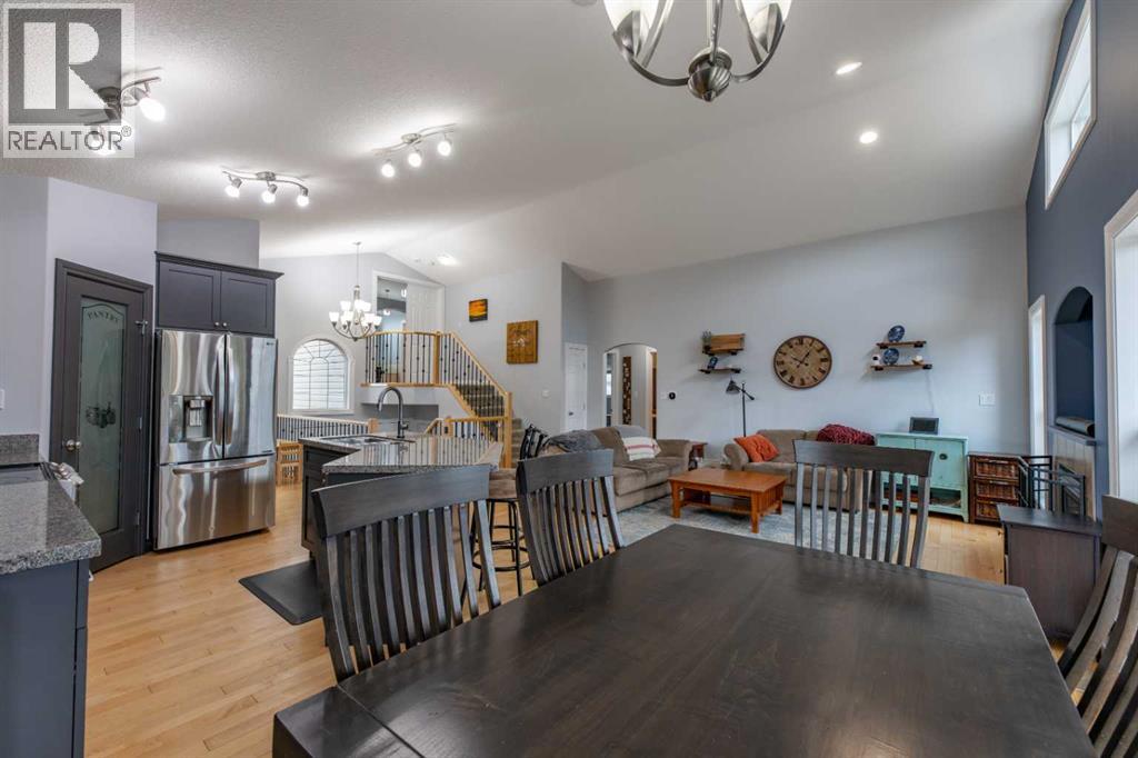 165 Muldoon Crescent, Hinton, Alberta  T7V 0A1 - Photo 10 - A2304454