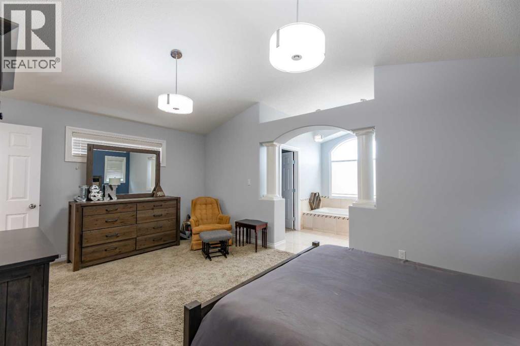 165 Muldoon Crescent, Hinton, Alberta  T7V 0A1 - Photo 16 - A2304454