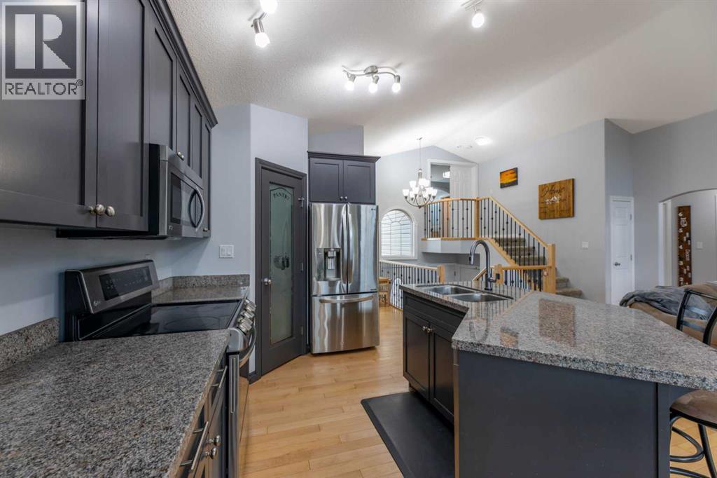 165 Muldoon Crescent, Hinton, Alberta  T7V 0A1 - Photo 8 - A2304454