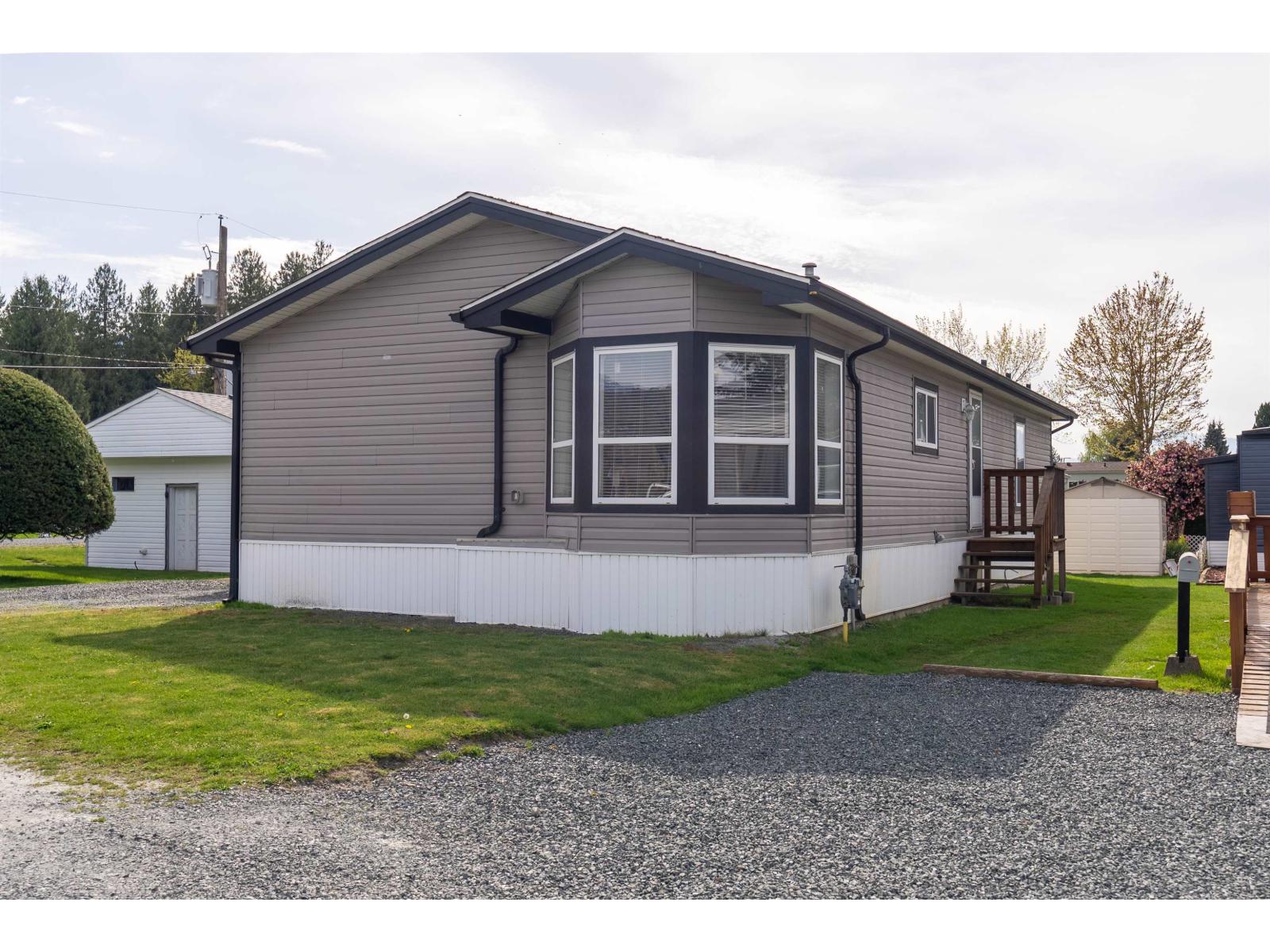 37 6035 Vedder Road, Sardis South, Chilliwack, British Columbia  V2R 1E5 - Photo 2 - R3114824