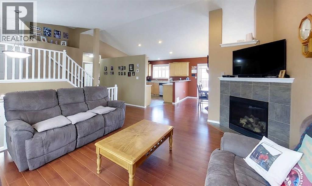 4104 18 Avenue, Edson, Alberta  T7E 0A5 - Photo 4 - A2303265