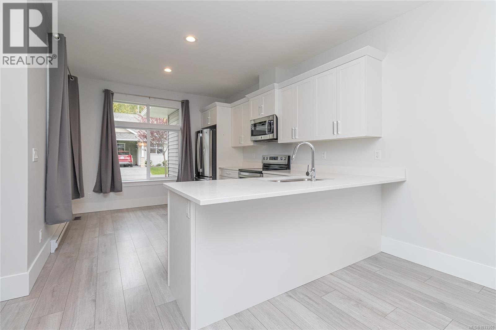 33 300 Grosskleg Way, Lake Cowichan, British Columbia  V0R 2G1 - Photo 12 - 1033365