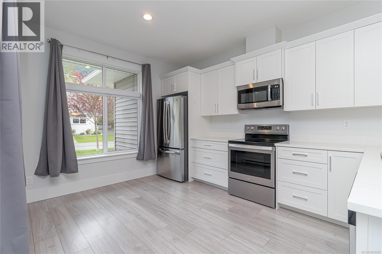 33 300 Grosskleg Way, Lake Cowichan, British Columbia  V0R 2G1 - Photo 15 - 1033365