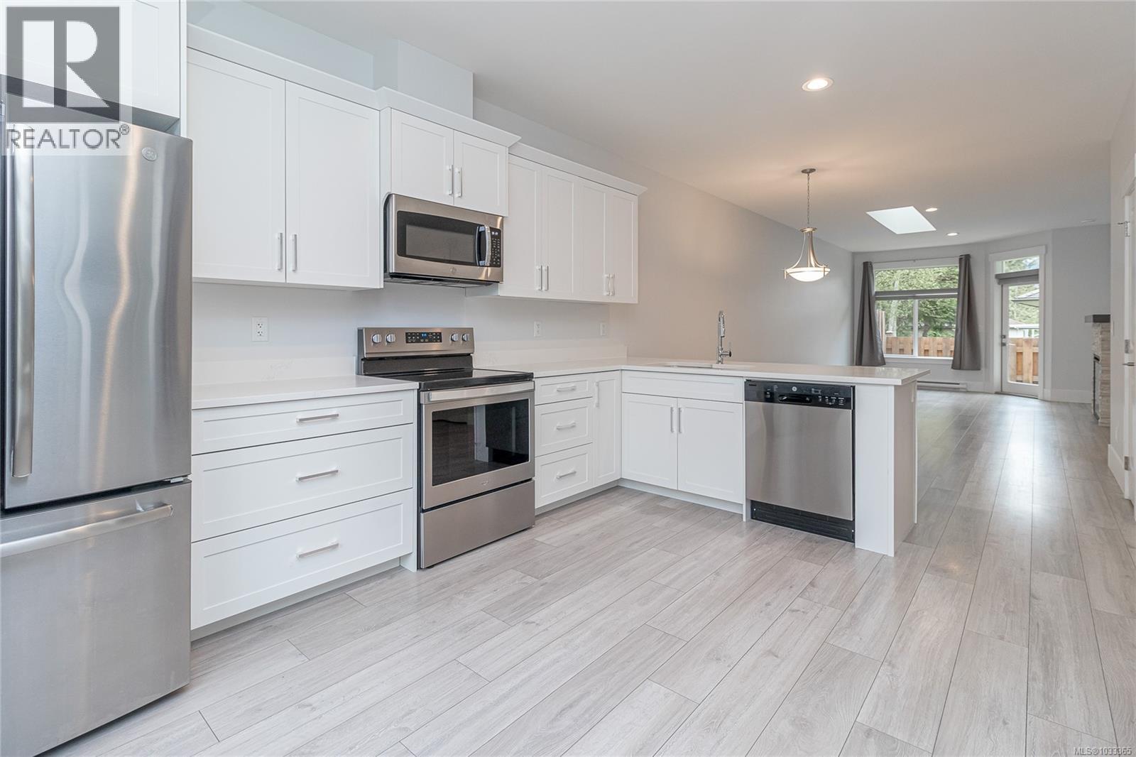 33 300 Grosskleg Way, Lake Cowichan, British Columbia  V0R 2G1 - Photo 17 - 1033365