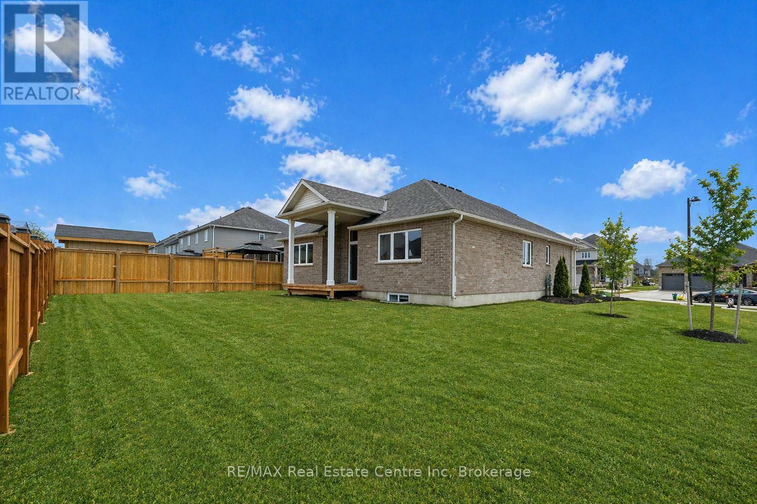 130 Stephenson Way, Minto, Ontario  N0G 2P0 - Photo 33 - X12438262
