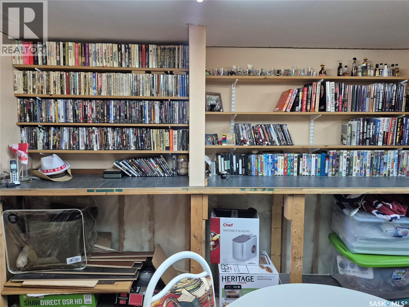 317 2nd Street W, Ponteix, Saskatchewan  S0N 1Z0 - Photo 15 - SK033844