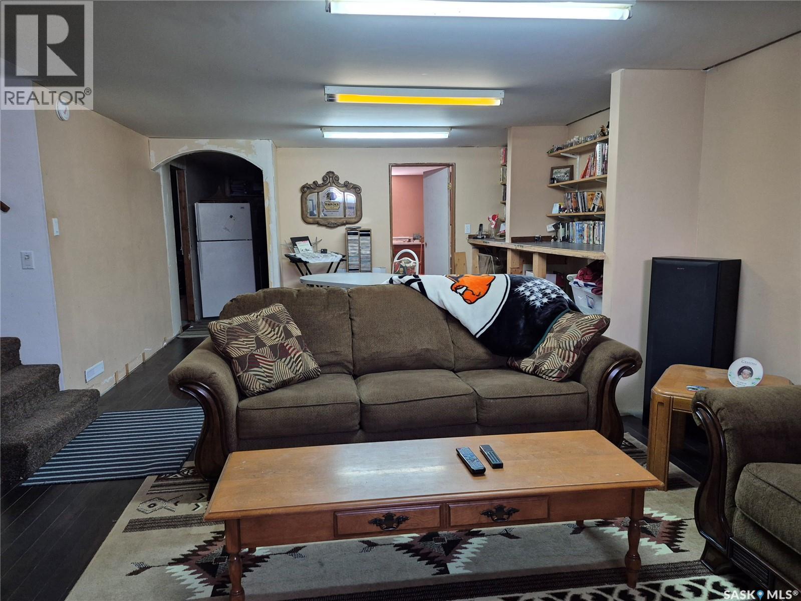 317 2nd Street W, Ponteix, Saskatchewan  S0N 1Z0 - Photo 17 - SK033844