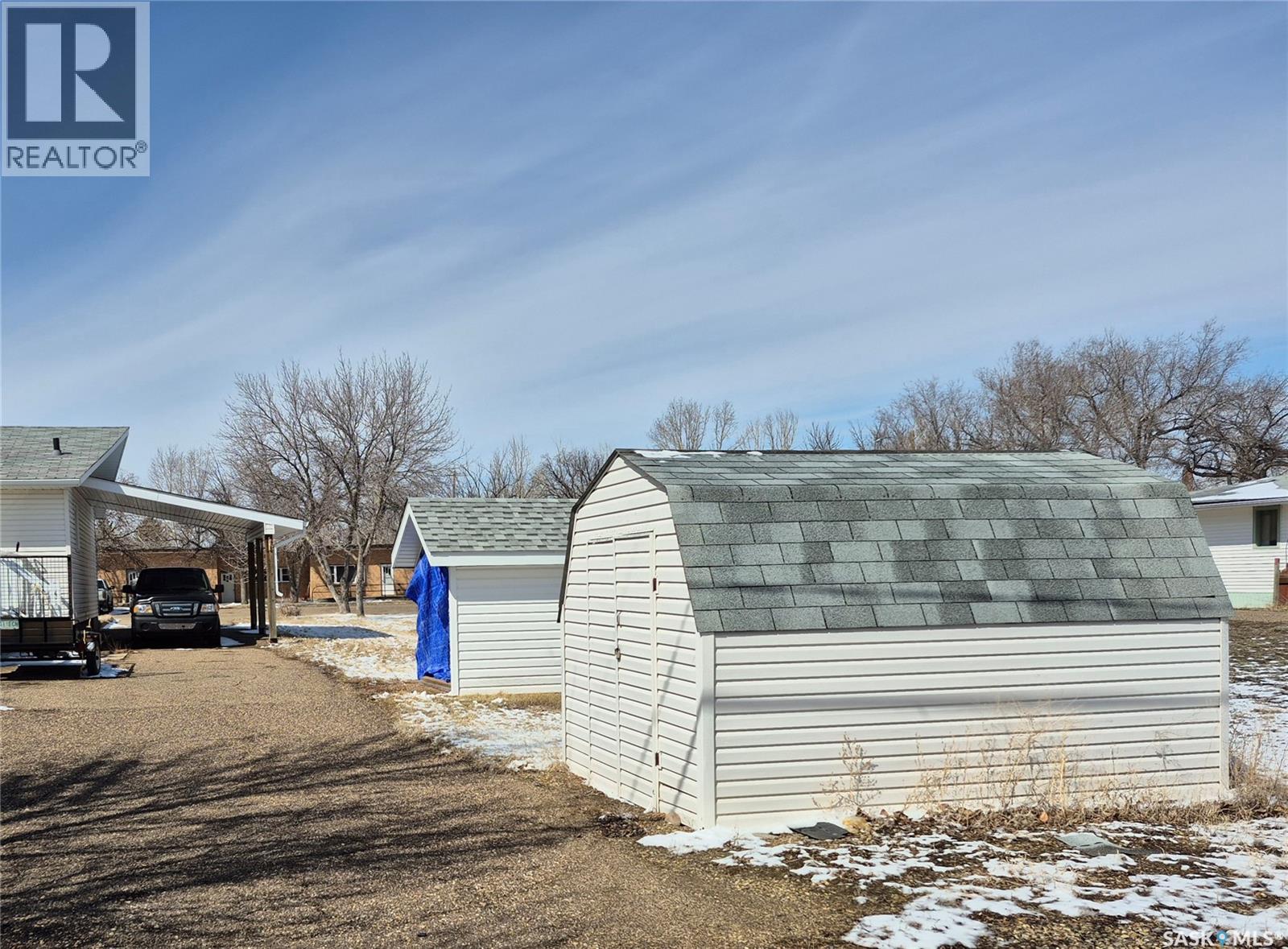 317 2nd Street W, Ponteix, Saskatchewan  S0N 1Z0 - Photo 32 - SK033844