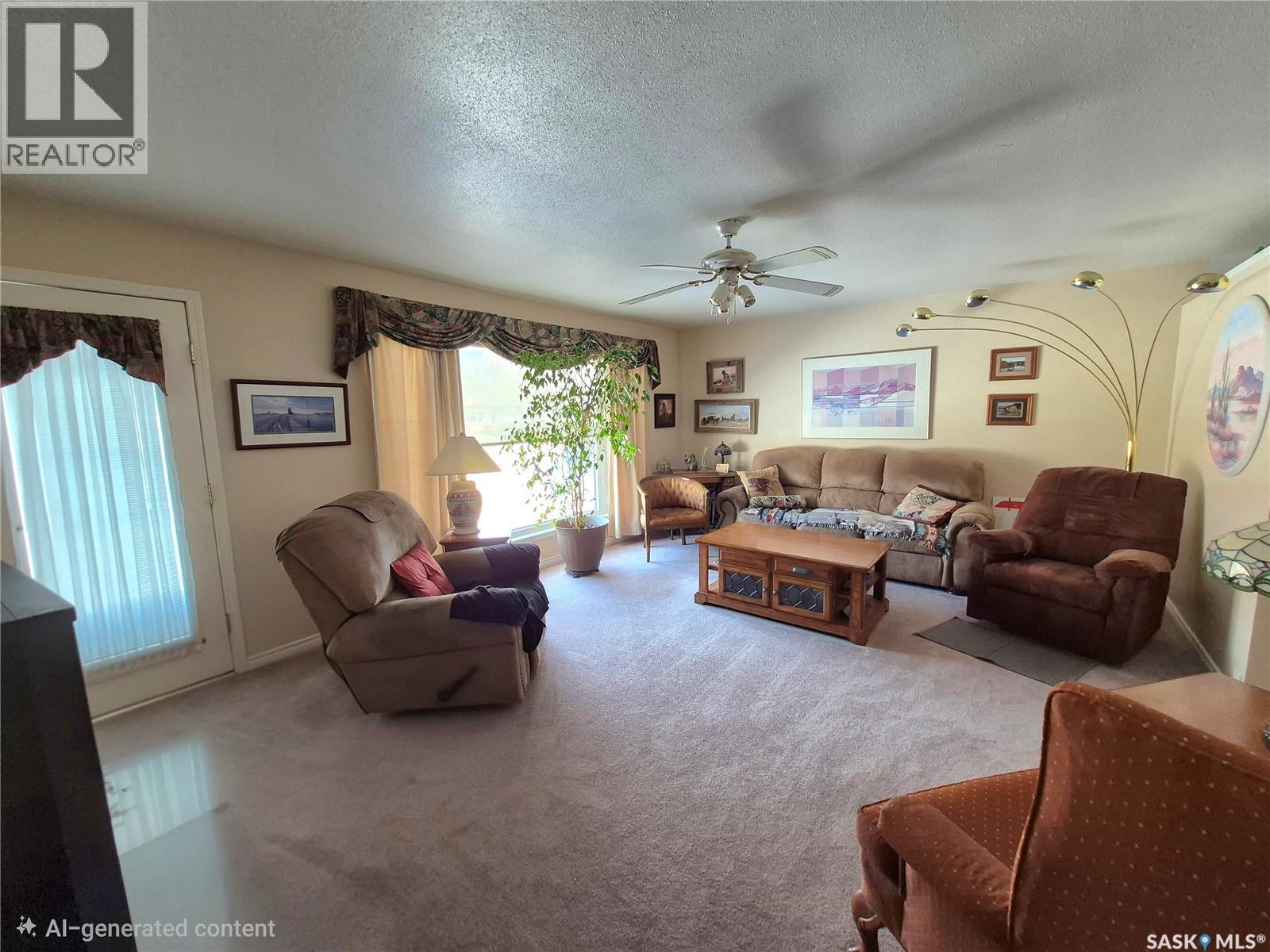 317 2nd Street W, Ponteix, Saskatchewan  S0N 1Z0 - Photo 7 - SK033844