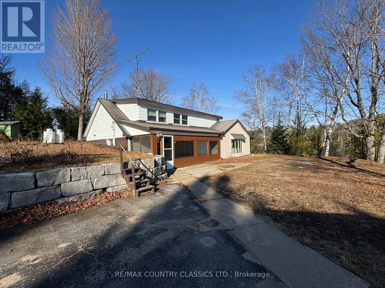 15 CRYDERMAN COURT, Faraday, Ontario