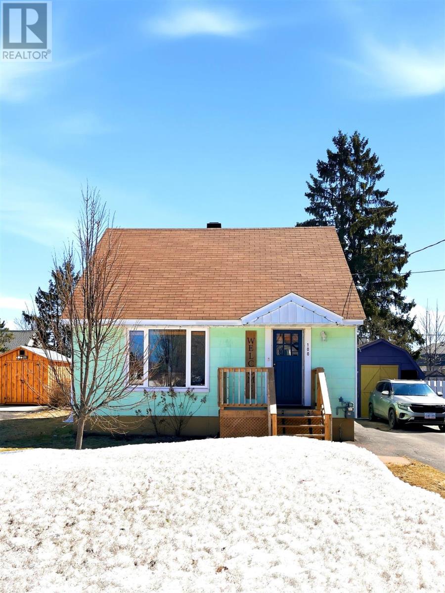 100 Brien Ave, Sault Ste. Marie, Ontario  P6B 2Y6 - Photo 1 - SM260735