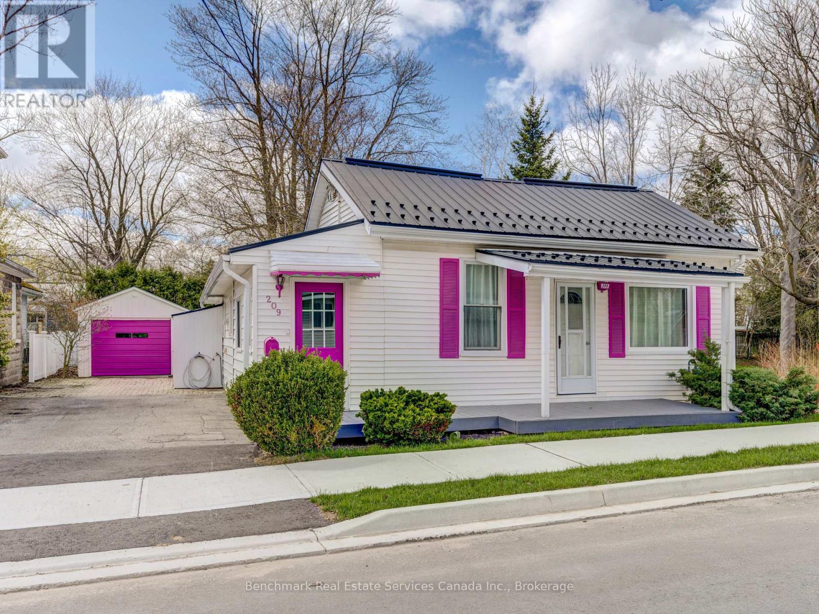 209 WATER STREET, Lucan Biddulph, Ontario