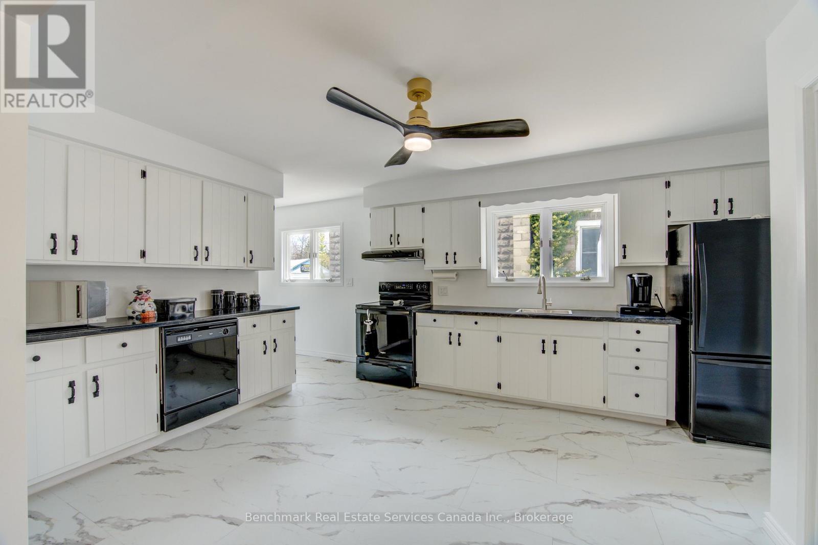 209 Water Street, Lucan Biddulph, Ontario  N0M 2J0 - Photo 10 - X13039092