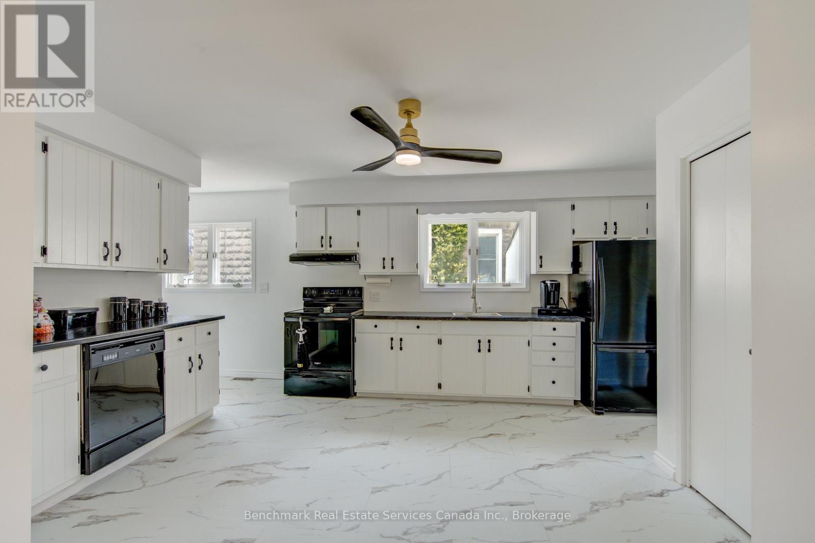 209 Water Street, Lucan Biddulph, Ontario  N0M 2J0 - Photo 9 - X13039092