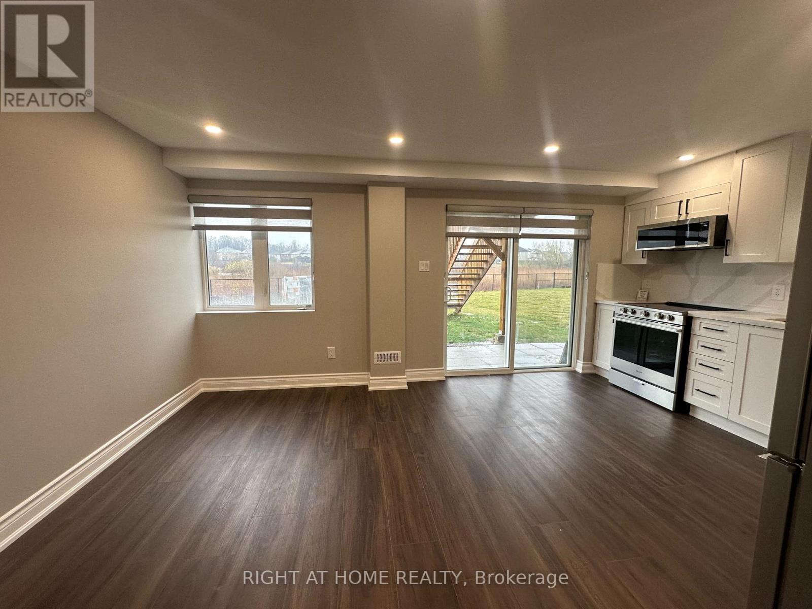 Lower - 61 Anderson Road, Brantford, Ontario  N3T 0S2 - Photo 2 - X12825536