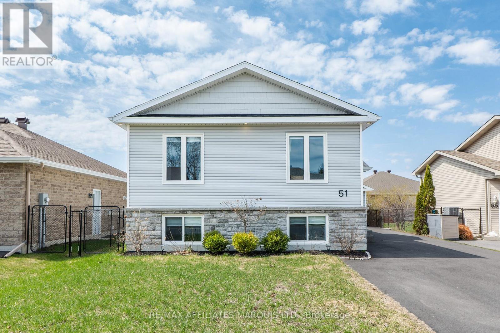 51 Forestdale Crescent, Cornwall, Ontario  K6K 1M1 - Photo 2 - X13039104