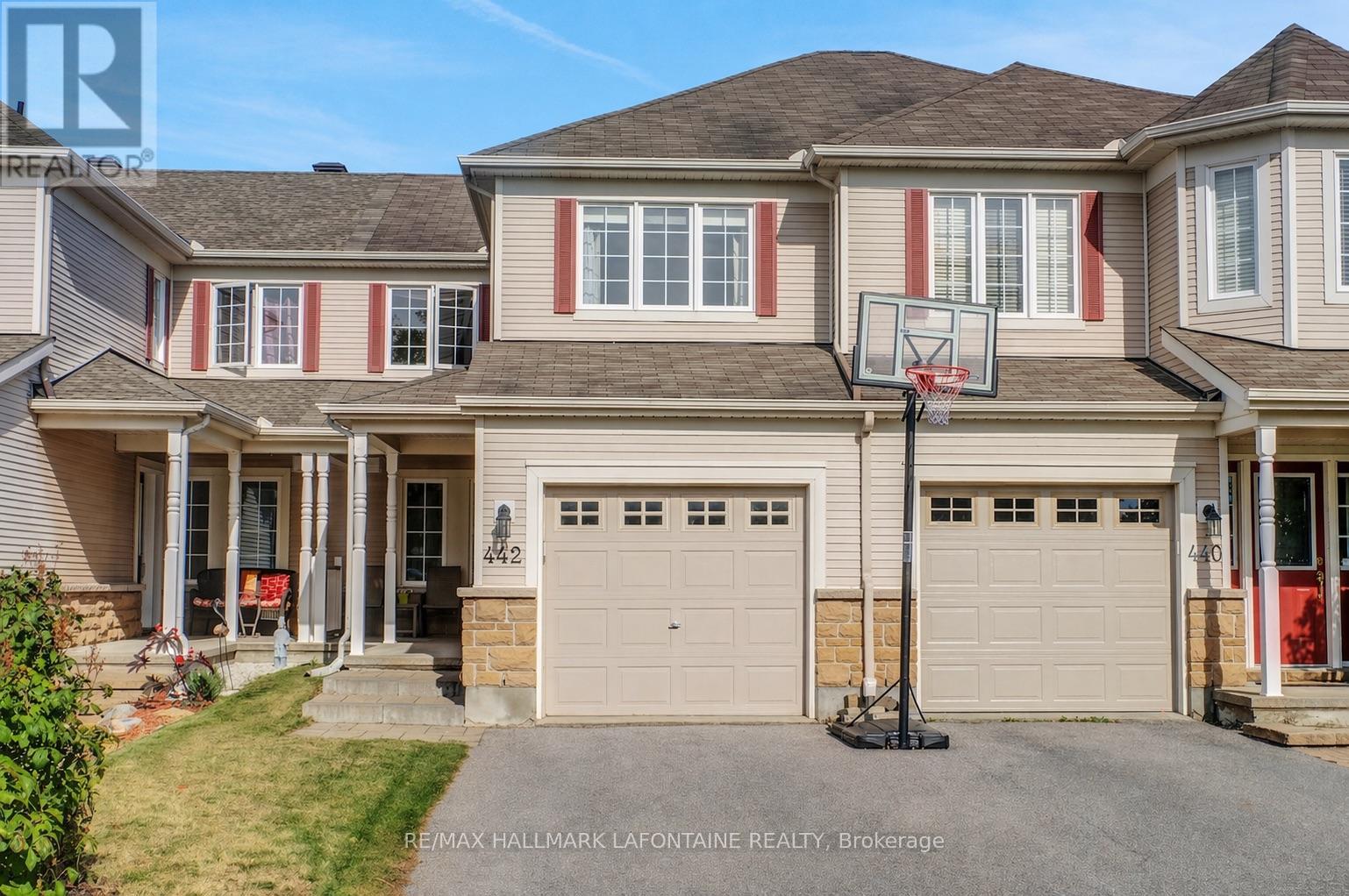 442 WISTERIA CRESCENT, Ottawa, Ontario