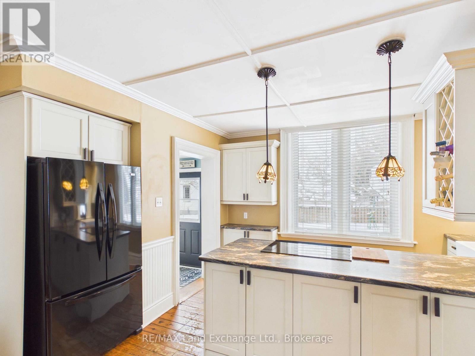 20 Queen Street, Huron-Kinloss, Ontario  N0G 2R0 - Photo 11 - X13039106