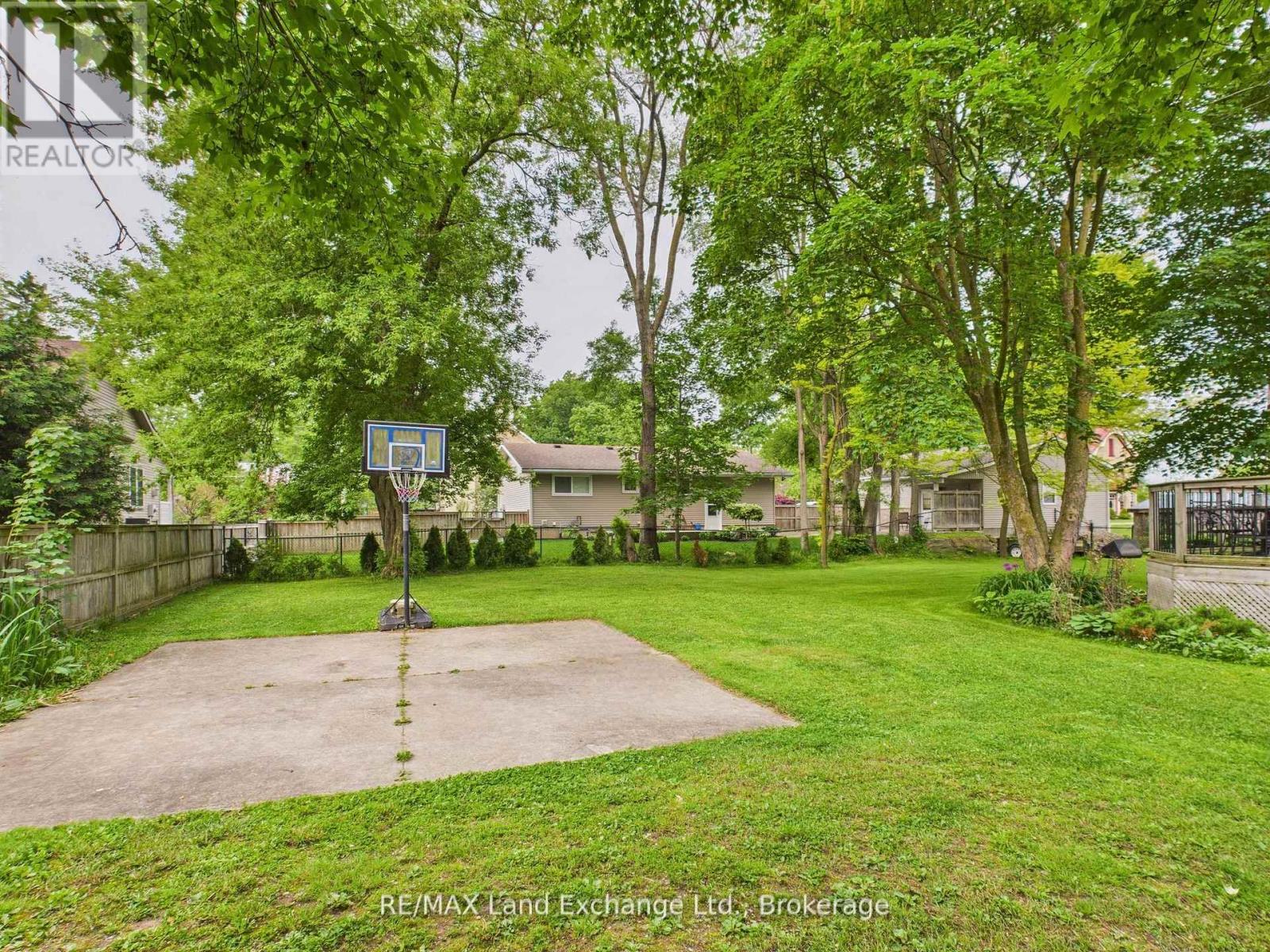 20 Queen Street, Huron-Kinloss, Ontario  N0G 2R0 - Photo 29 - X13039106