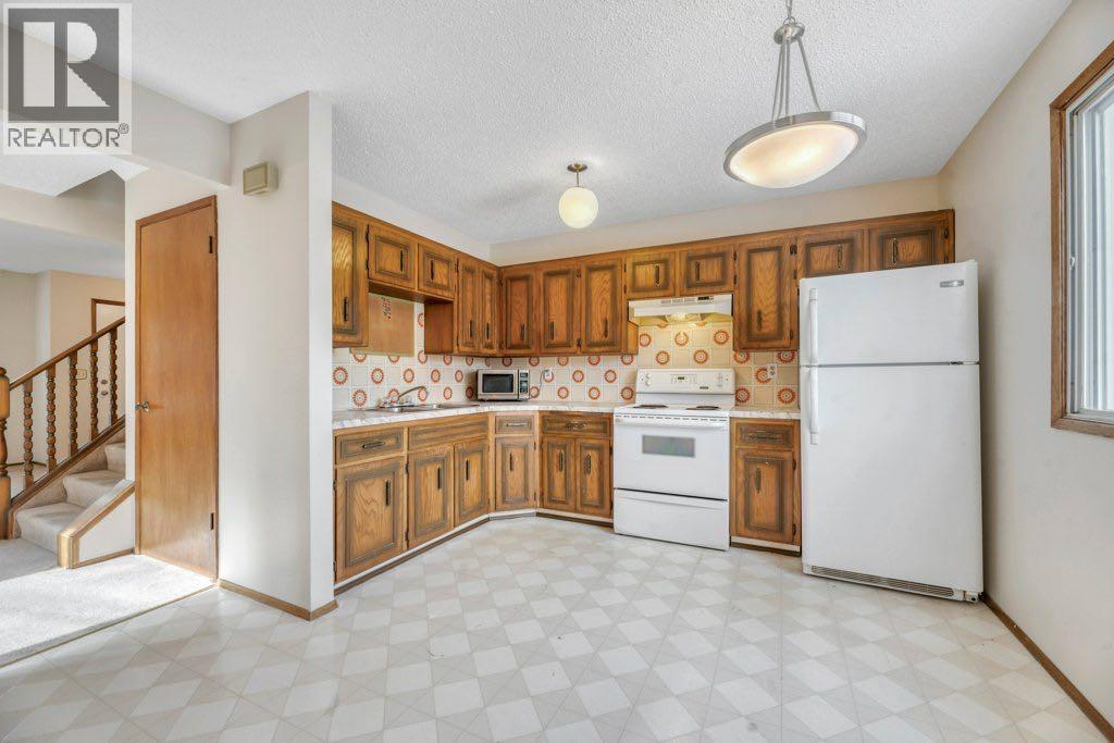 56 Cedarwood Hill Sw, Calgary, Alberta  T2W 3H5 - Photo 14 - A2291326