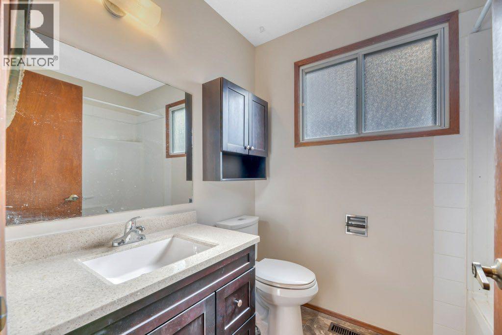 56 Cedarwood Hill Sw, Calgary, Alberta  T2W 3H5 - Photo 21 - A2291326